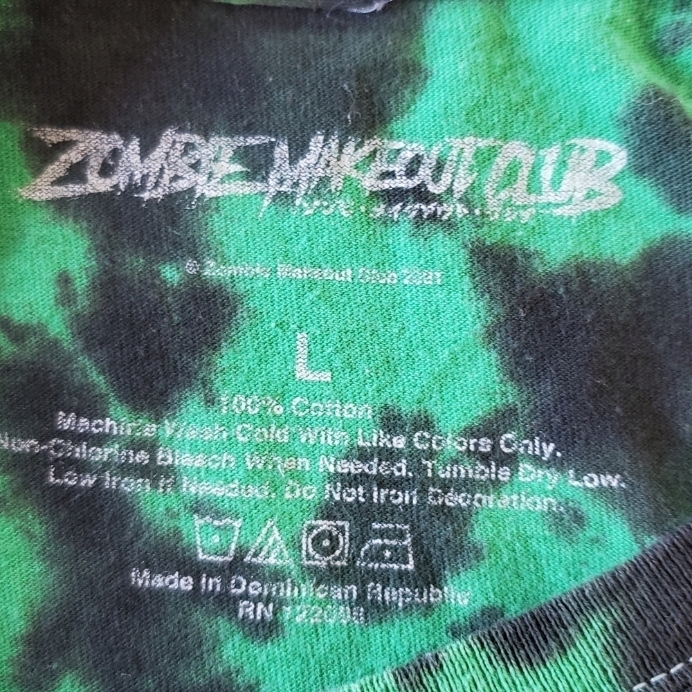 Zombie Makeout Club Cotton Tee Size Large Hot Topic Green Tie-Dye Anime Shirt - Picture 9 of 10
